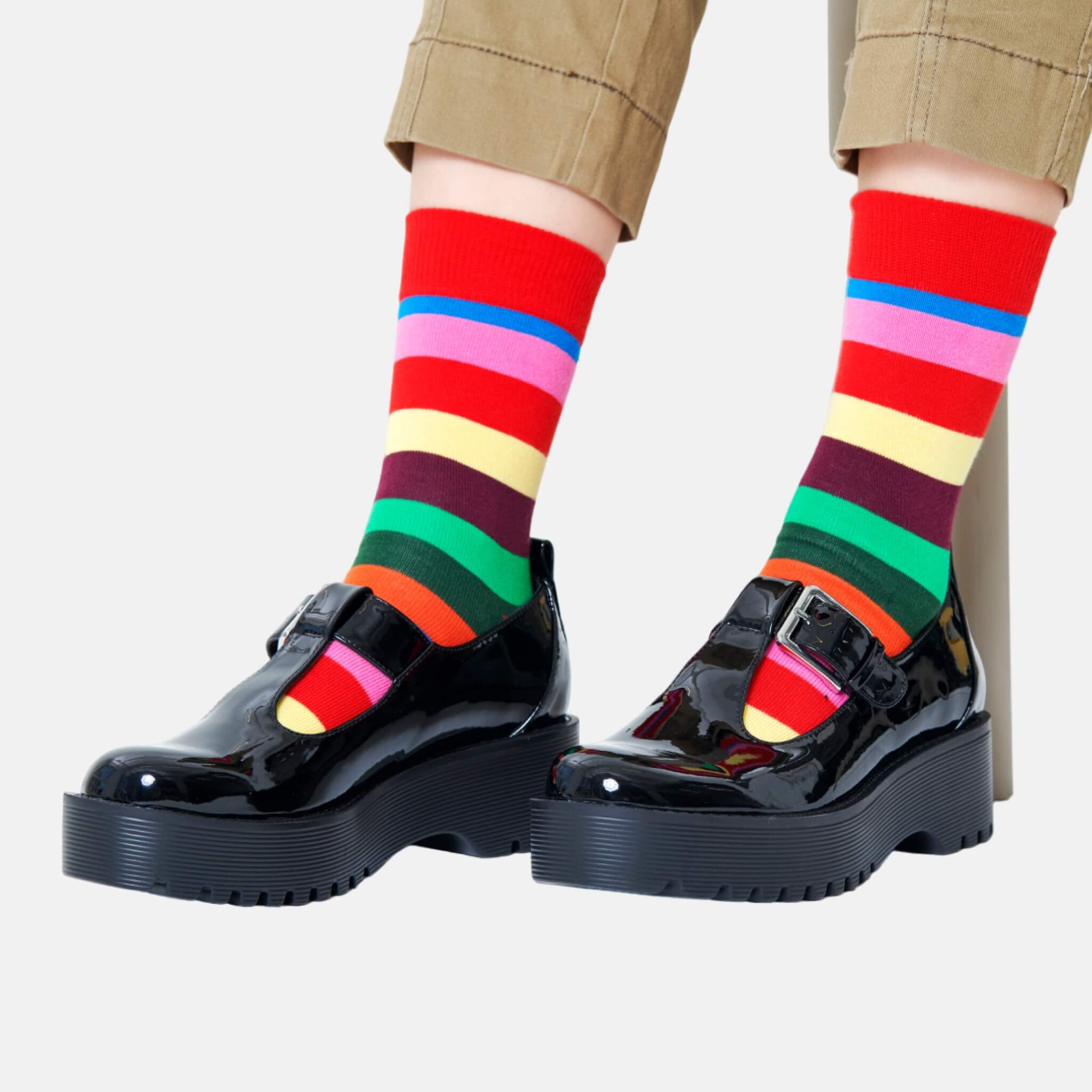 Červené ponožky Happy Socks s barevnými pruhy, vzor Stripe